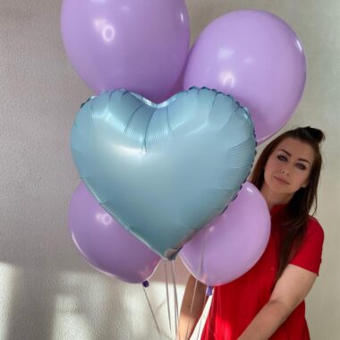 Агат, сиреневый с небесным сердцем.